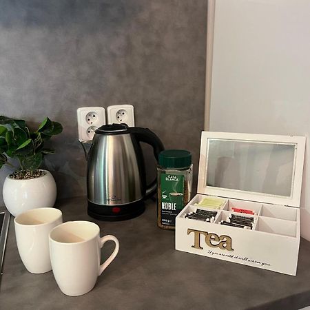 Apartmany Jevany エクステリア 写真