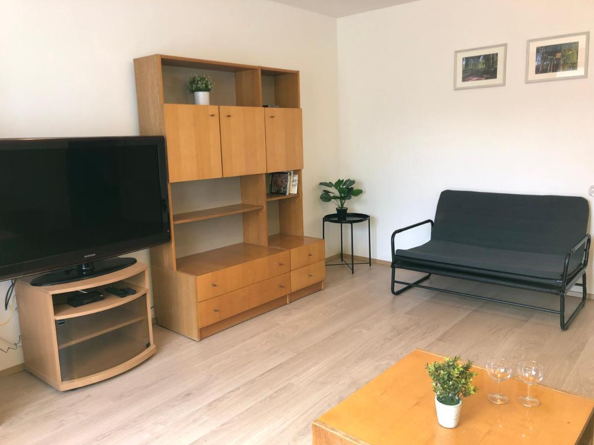 Apartmany Jevany エクステリア 写真