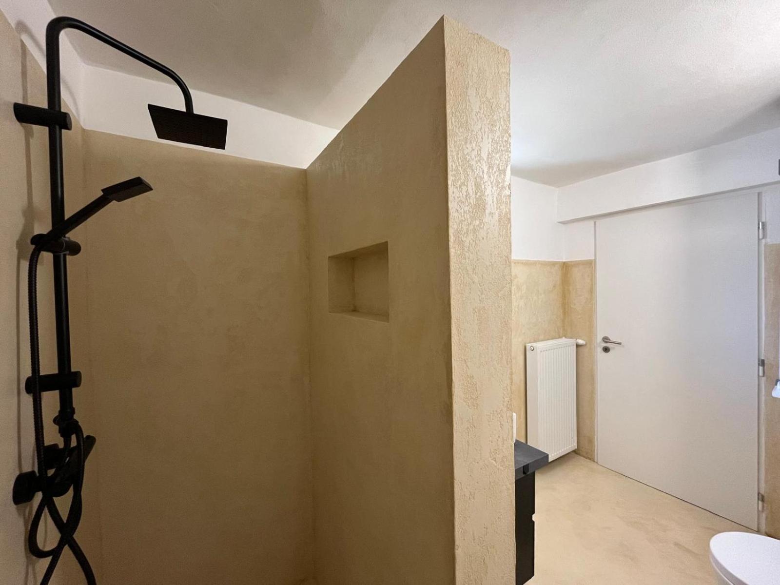 Apartmany Jevany エクステリア 写真